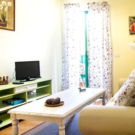 With One Bedroom In Puerto De La Cruz With Wonderful City View Balcony And Wifi 500 M From Teneryfa